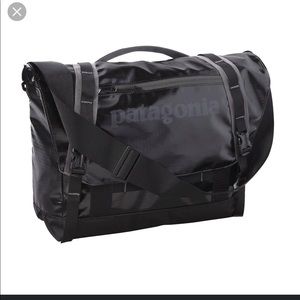 Patagonia black hole messenger